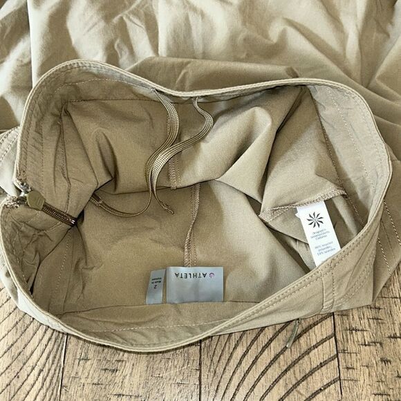 Athleta Active Skort 🎾 ⛳️ 🏝️ Security pocket in back. Great for travel 🧳 ✈️ - Picture 10 of 17